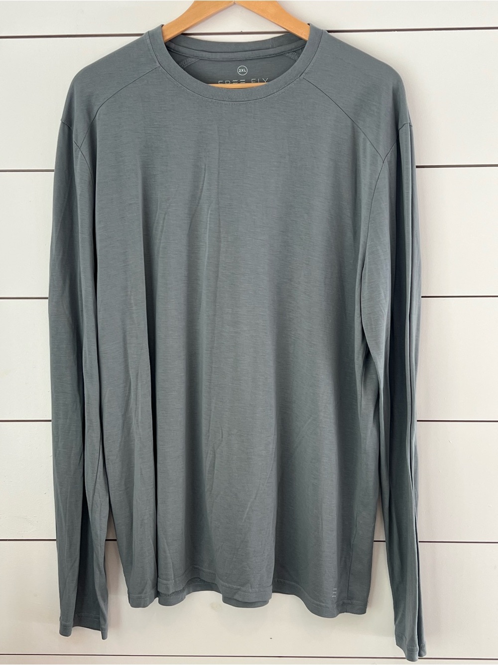 Free Fly Apparel Long Sleeve Crew in Slate/ gorpcore active athleisure‎
